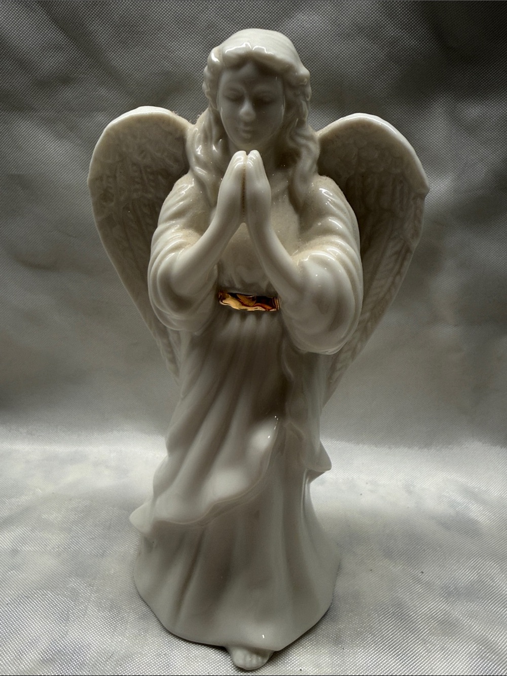 Lenox Praying Angel Figurine Cream with Gold Accent